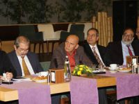 Başkan Altınok Öz, meslek odalarına Kartal’ı anlattı