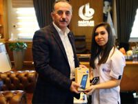 ‘Güvenli İnternet Projesi’ hediye dağıtıyor