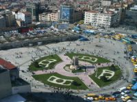 Demir Bariyerlerle Kapatıldı Polis Kuş Uçurtmuyor..!