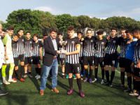 İstanbul Kartal Belediyespor kupasını aldı