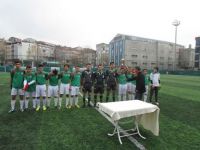 Bayrampaşaspor şampiyonluğunu doyasıya yaşıyor