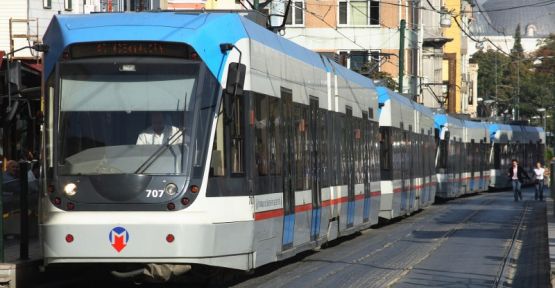 Tramvay hattında yenileme çalışması