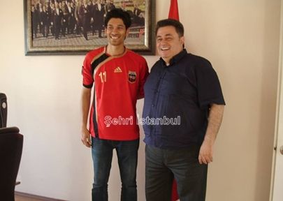 Bülent Galata’da kaldı