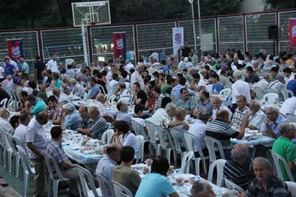 Tunaspor camiası iftarda buluştu