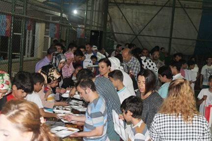 Sancaktepe Ziganaspor’dan yeşil sahada iftar