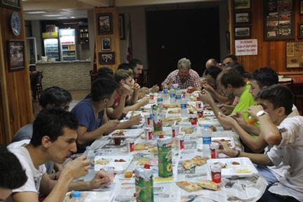 Bağlarbaşıspor iftarda bir araya geldi