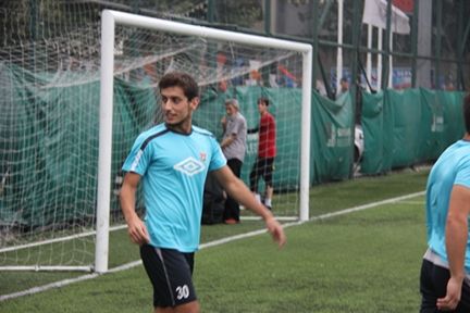 Tunaspor'lu Ahmet Keleş Bayrampaşaspor idmanında