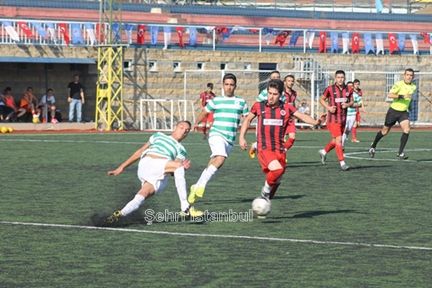 Çekişmeli geçen mücadeleyi Öz Karacaahmet kazandı