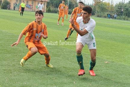 Sultanbeyli Belediyespor U15 gol yağdırdı