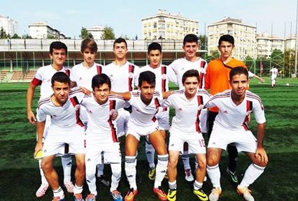 Dikilitaşspor gol olup yağdı