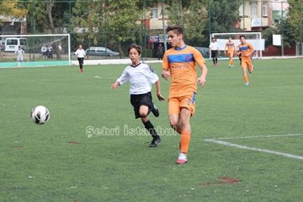 10 gollü maçın galibi Öz Alibeyköyspor
