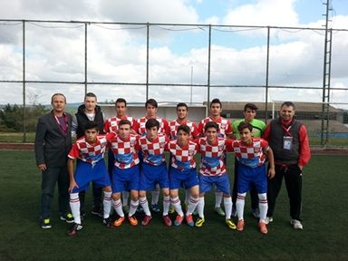 Pendik Esenyalıspor deplamanda güldü
