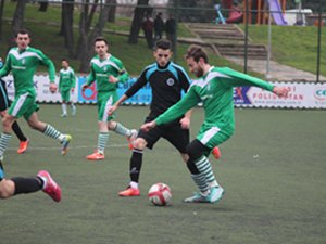 Selamsızspor uzatmalarda beraberliği yakaladı