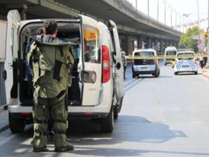 Şişli'deki 2 şüpheli paket hareketli anlar yaşattı