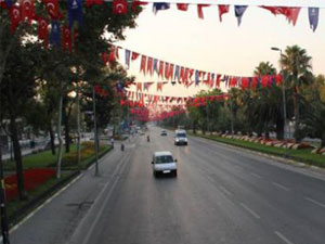 İstanbul'da yollar kapatıldı