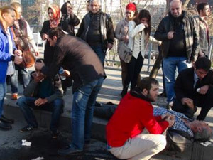 Şişli'de motosiklet kazası 2 yaralı