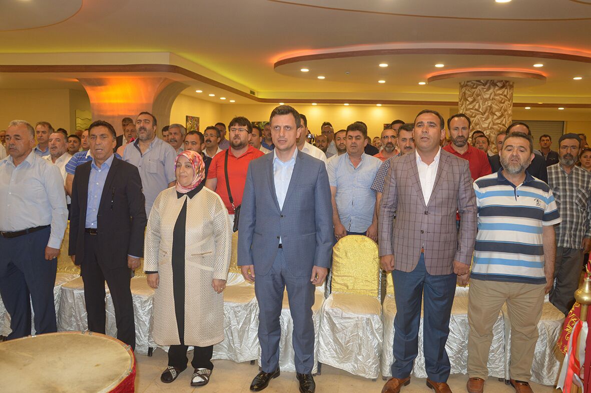 Sultangazi’li STK’lar Programı Bırakıp Nöbete Koştu