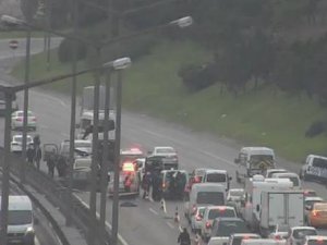 TEM Otoyolunda Feci Kaza, Trafik Durdu..!
