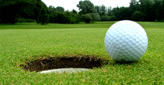 Kimsesiz çocuklara golf dersi