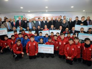 Gaziosmanpaşa Belediyesinden Kulüplere destek