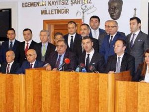 Sarıgül ilk icraatı: CHP’li meclis üyelerini istifa ettiriyor!