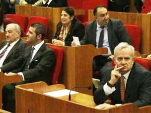 Hayri İnönü, meclis üyesine yoksulluk parası vermiş!