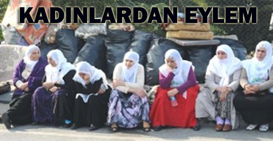 Kadınlardan Taksim’de oturma eylemi