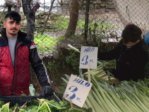 Yasak olmasına rağmen, İstanbul’da pazara çocuklar getirildi