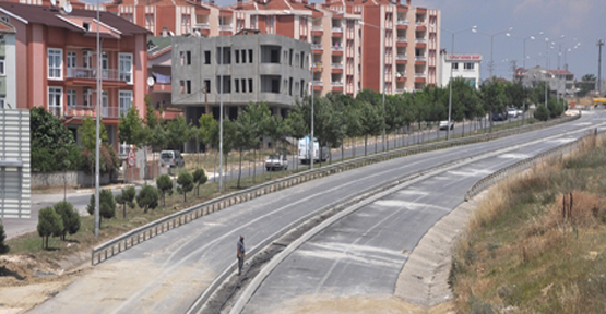 Silivri'deki ölüm yoluna üst geçit yapılıyor