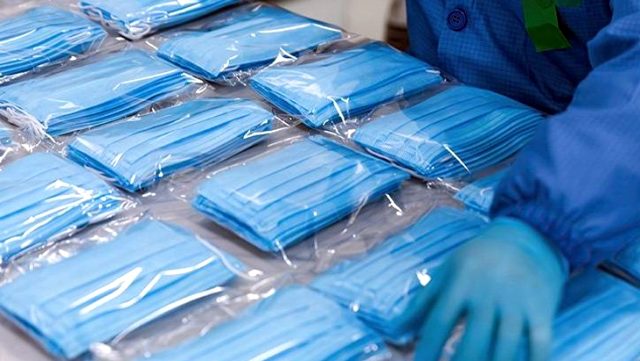 İstanbul'da maske satışına başlandı