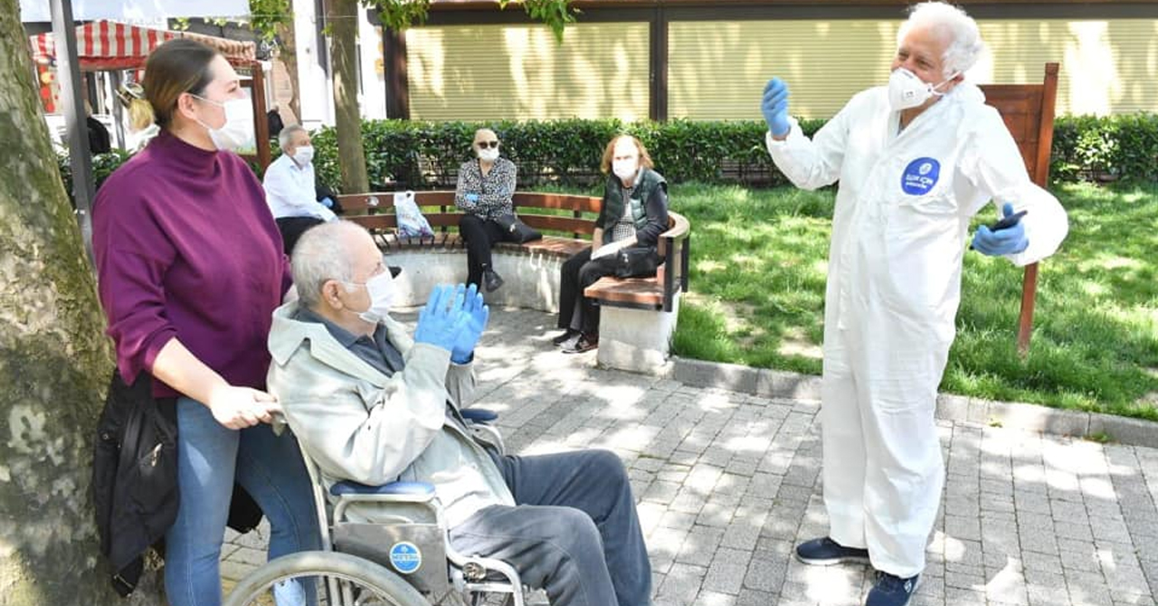 Muammer keskin, Şişli sokakalarında, ücretsiz maske ve eldiven dağıttı!