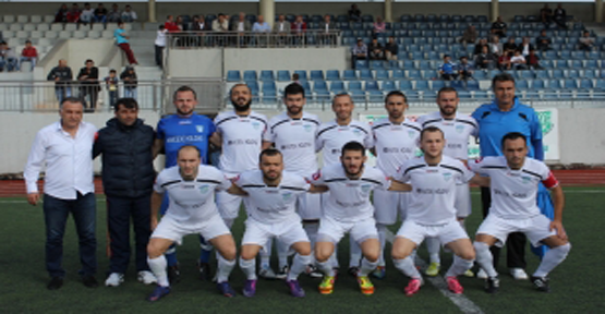 Arnavutköy Belediyespor rekora koşuyor