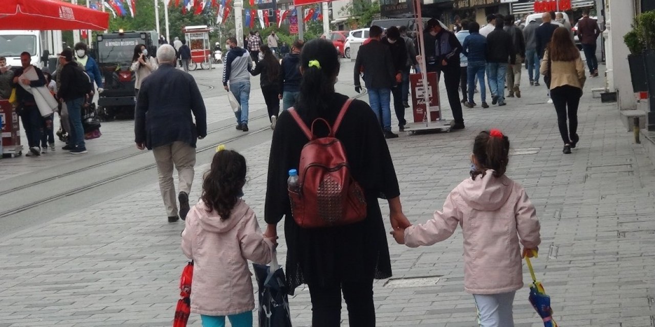 Görüntüler yasaktan bir gün sonra, Taksim Meydanı ve İstiklal Caddesi’nden