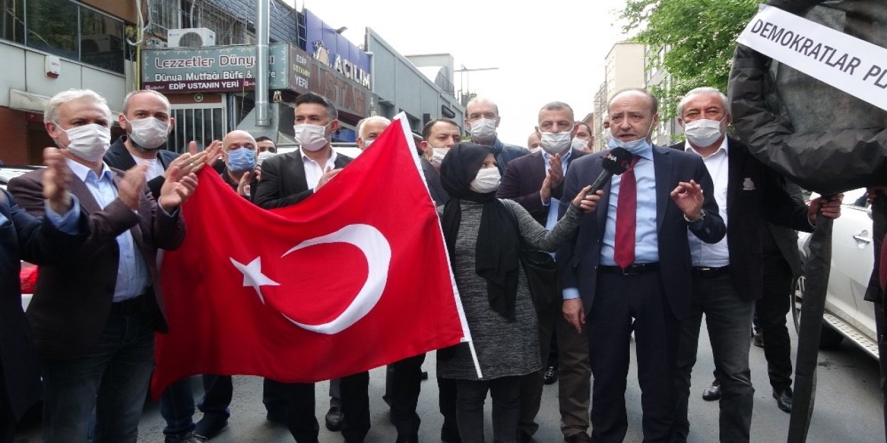 Demokratlar Platformu TELE1 Televizyonu protesto etti