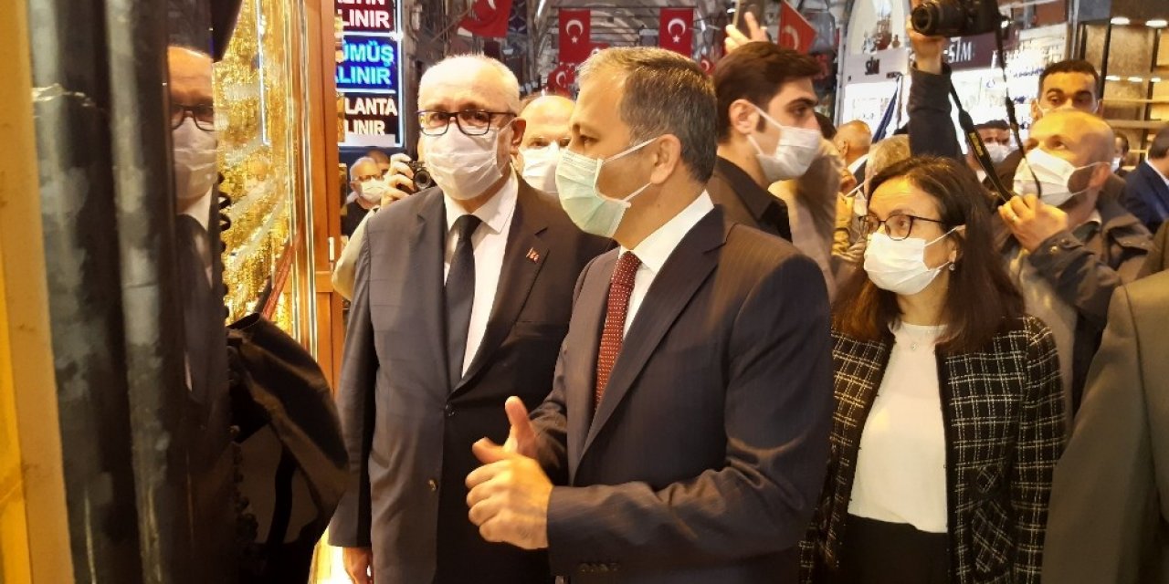 Tarihi Kapalıçarşı dualarla açıldı