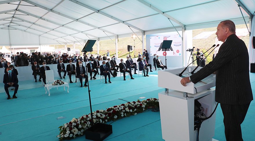İstanbul yeni havalimanının üçüncü pisti açıldı