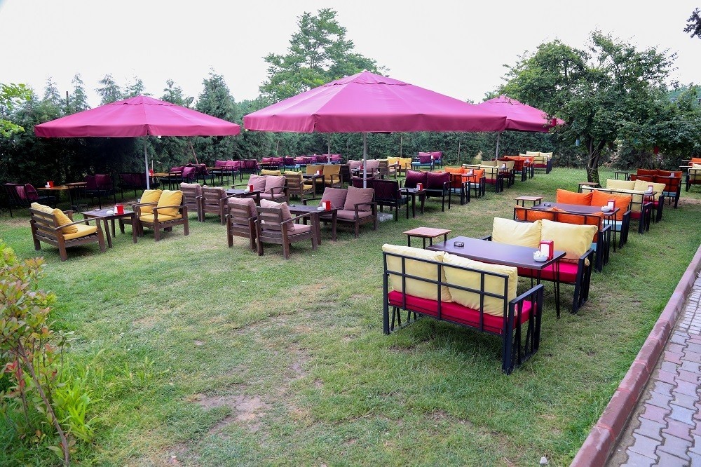 Açık hava restoranlarına ilgi arttı