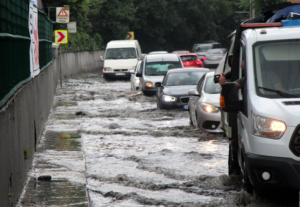 İstanbul’da sağanak etkili oldu…