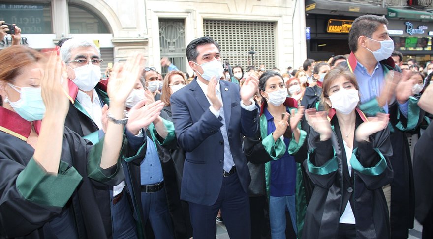 İstanbul Barosu İstiklal’de toplandı!