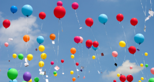 Kadınlar umutlarını balonla uçurdu