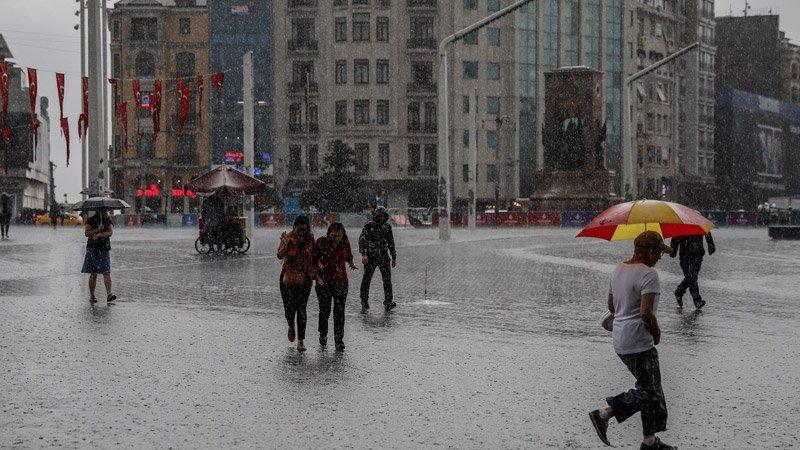 İstanbul’a dolu ve sağanak