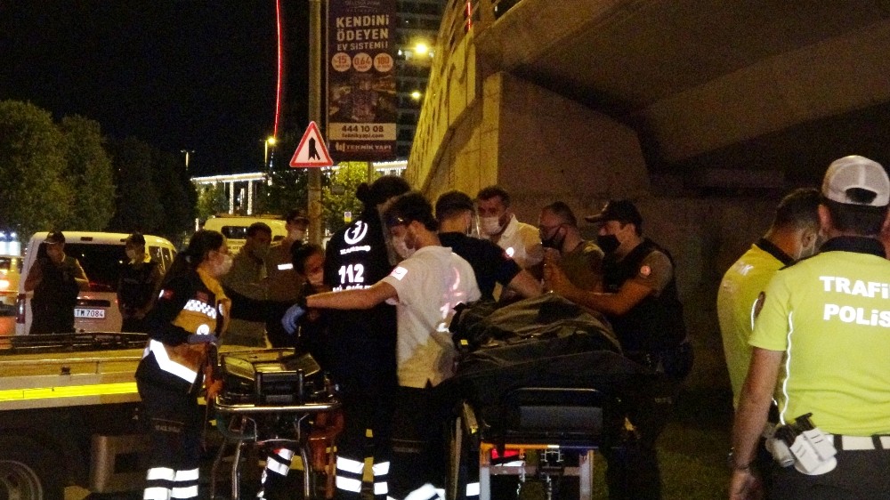 Kartal sahil yolunda feci kaza: 2 ölü, 2 yaralı