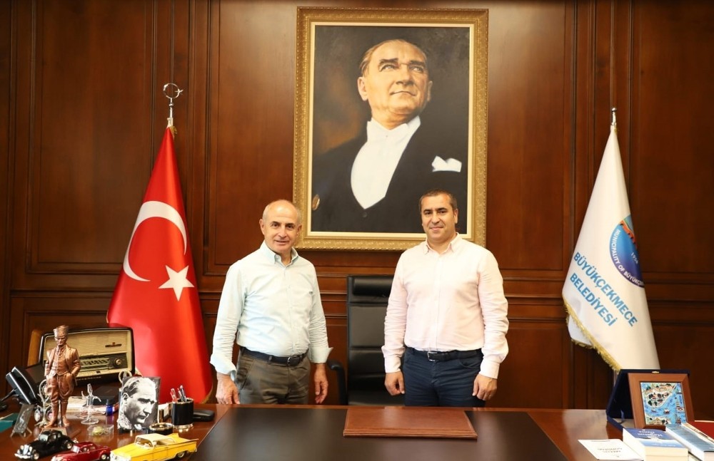 Büyükçekmece’nin 24 mahallesinde halk ekmek hizmeti