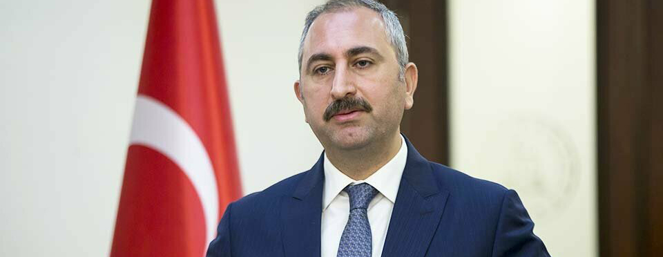 Bakan Abdulhamit Gül: Bin 200 hakim ve savcı alınacak