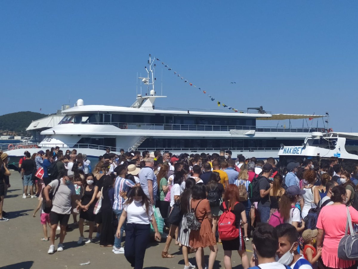 İstanbul sahillerinde akılalmaz görüntüler