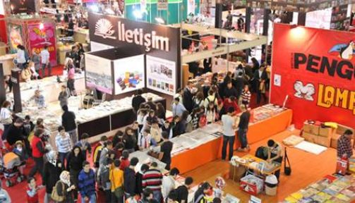 İstanbul Kitap Fuarı'na ziyaretçi akını