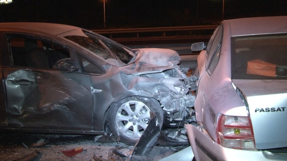 TEM’de zincirleme trafik kazası:2 yaralı