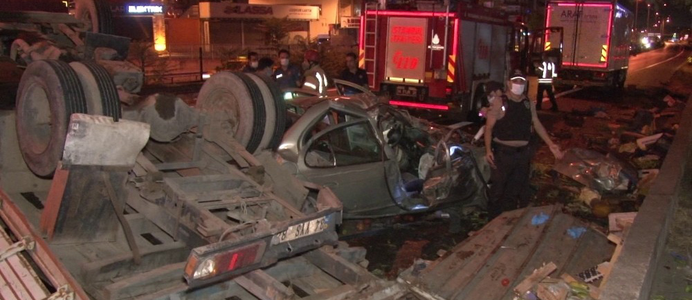 Pendik’te feci kaza: 1’i ağır 5 yaralı
