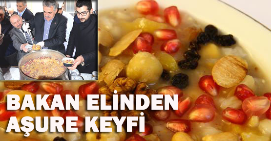 Bakan Yazıcı aşure dağıttı