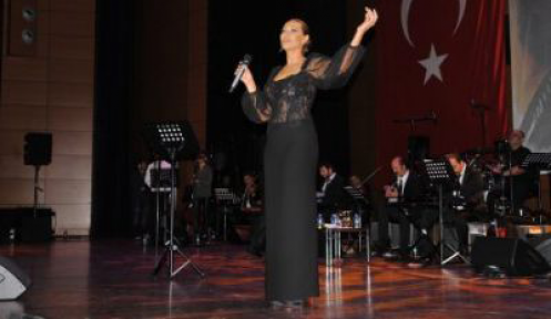 Hülya Avşar, Şişli öğretmenleri için söyledi